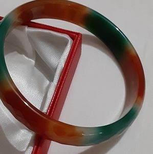 Agate bangle